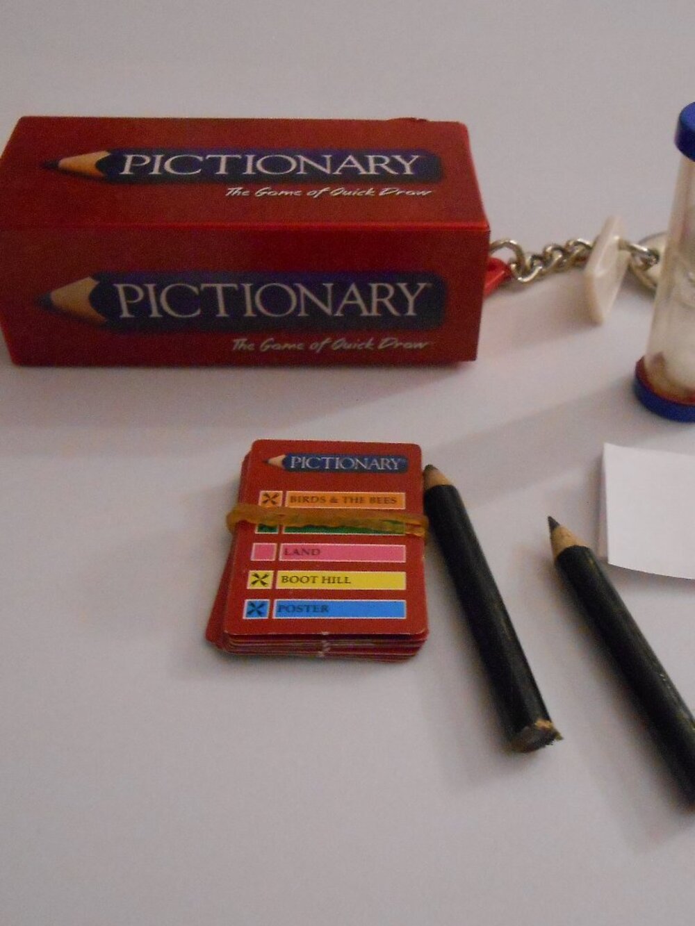 Vintage (2002) Pictionary Game Keychain, Complete, Board Games, Toys, Retro